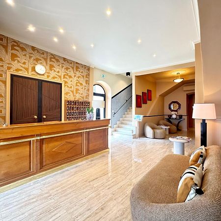Hotel Restaurant Christophe Colomb Calvi  Zewnętrze zdjęcie